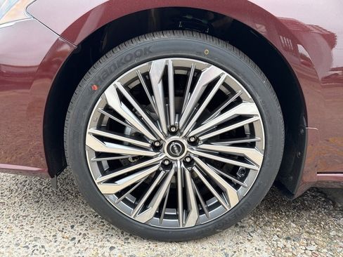 New 2025 Nissan Altima 2.5 SL image 10