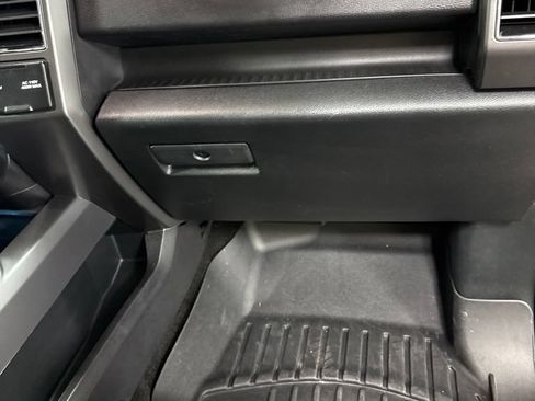 Used 2018 Ford F150 XLT w/ Equipment Group 302A Luxury AWD/4WD image 26