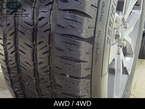 Used 2024 Jeep Wrangler Unlimited AWD/4WD image 11