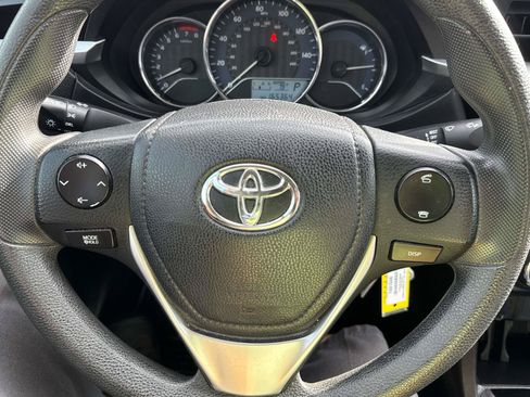 Used 2015 Toyota Corolla L FWD image 25