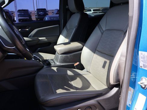 Used 2023 Chevrolet Colorado ZR2 w/ ZR2 Convenience Package III AWD/4WD image 13