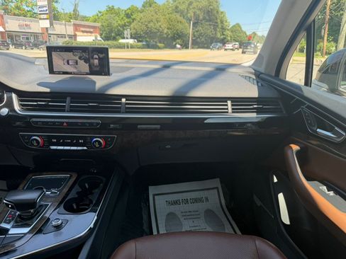 Used 2018 Audi Q7 3.0T Prestige AWD/4WD image 23