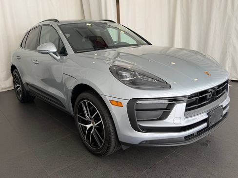 Certified 2026 Porsche Macan AWD/4WD image 7