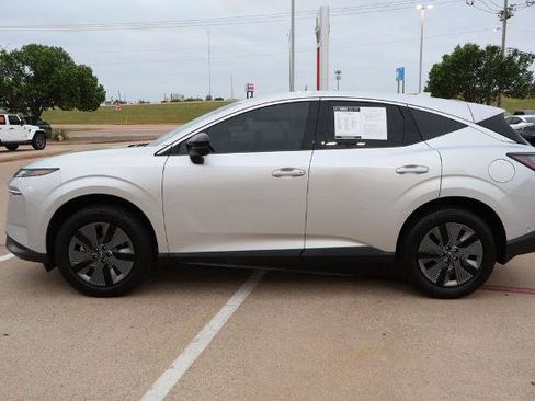 Certified 2025 Nissan Murano SL image 2