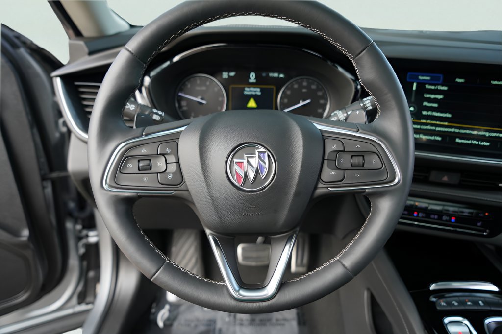 Used 2023 Buick Envision Essence w/ Sport Touring Package AWD/4WD image 11