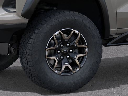 New 2026 Chevrolet Colorado ZR2 w/ Technology Package AWD/4WD image 9