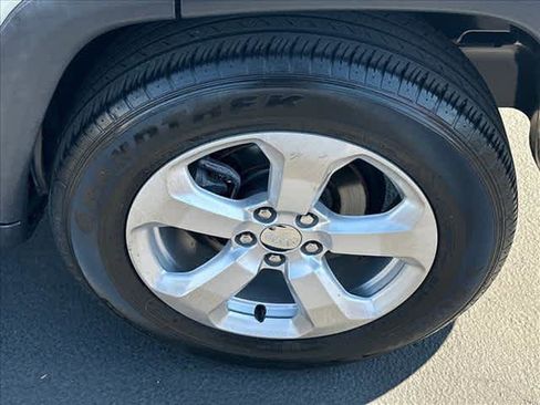 Used 2018 Jeep Compass Latitude w/ Popular Equipment Group AWD/4WD image 25