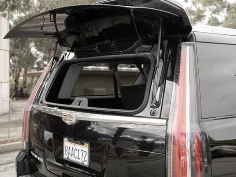 Used 2017 Cadillac Escalade ESV Premium Luxury image 13