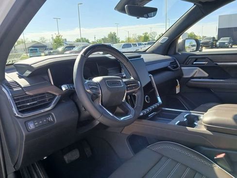 New 2026 GMC Acadia Denali Ultimate AWD/4WD image 9