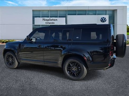 Used 2023 Land Rover Defender 130 X-Dynamic SE image 7