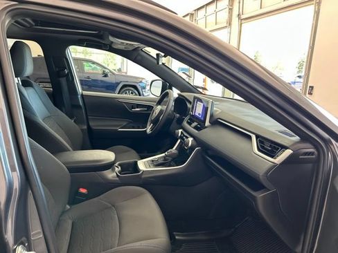 Used 2023 Toyota RAV4 SE w/ Convenience Package AWD/4WD image 20