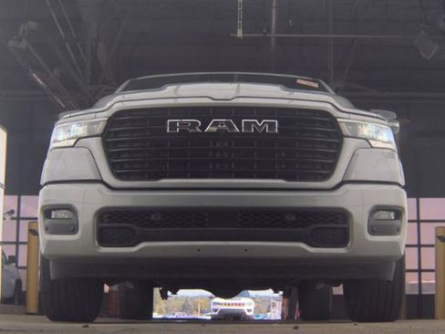 Used 2025 RAM 1500 Laramie w/ Sport Appearance Package AWD/4WD image 3