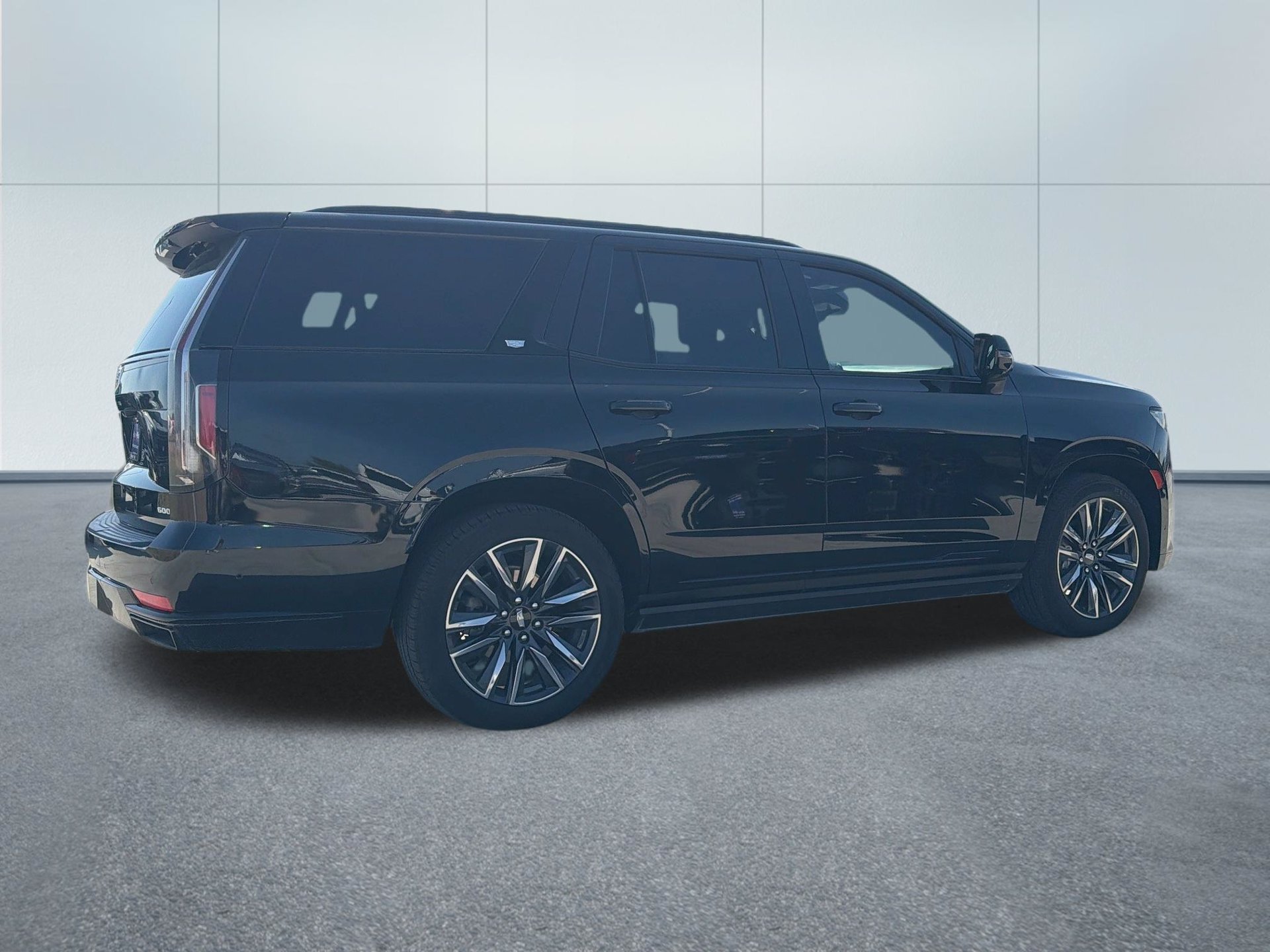 Used 2023 Cadillac Escalade Sport Platinum w/ Heavy-Duty Trailer Package AWD/4WD image 5