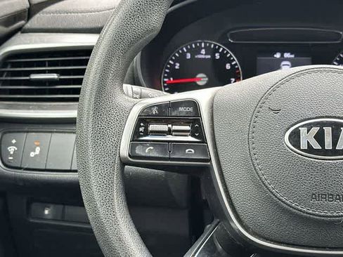 Used 2019 Kia Sorento LX image 8