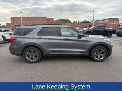 Certified 2022 Ford Explorer XLT w/ Equipment Group 202A image 8