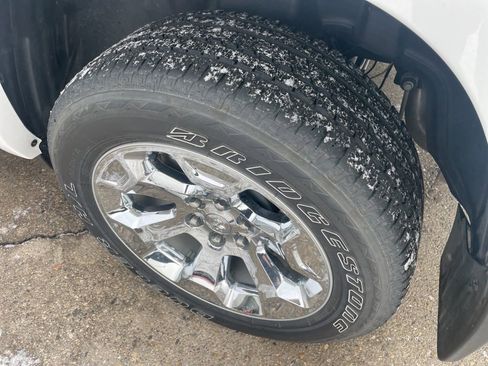 Used 2025 RAM 1500 4x4 Crew Cab image 6