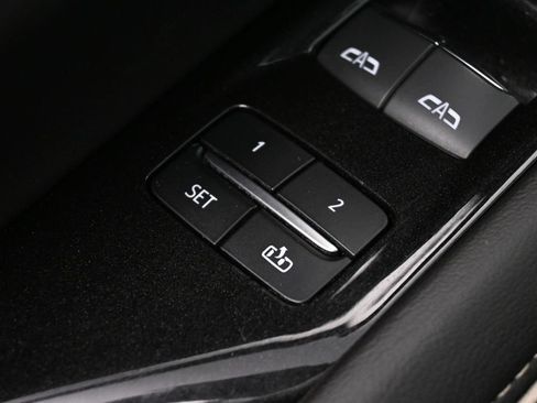 Used 2022 Cadillac Escalade ESV Premium Luxury AWD/4WD image 47