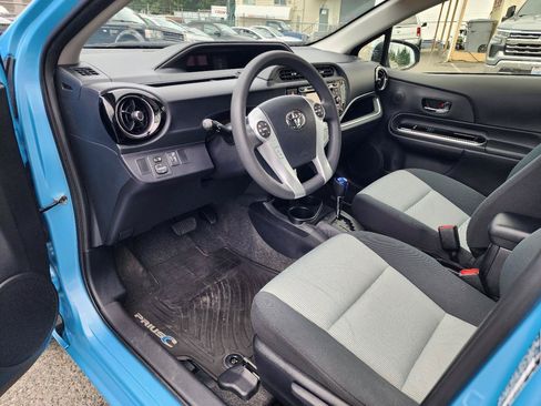 Used 2015 Toyota Prius C Two FWD image 12