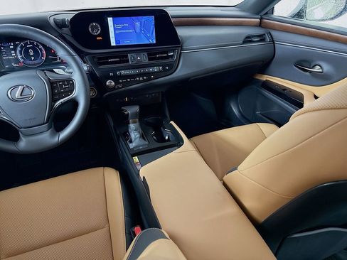 Used 2025 Lexus ES 350 w/ Premium Package FWD image 24