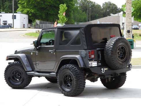 Used 2016 Jeep Wrangler Sahara w/ Connectivity Group AWD/4WD image 13