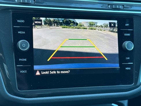 Used 2019 Volkswagen Tiguan SE AWD/4WD image 27