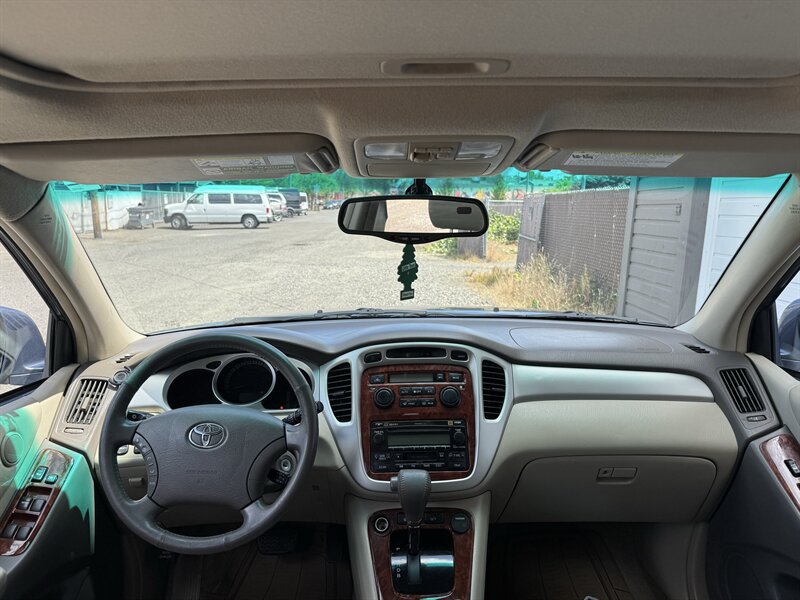 Used 2006 Toyota Highlander Limited AWD/4WD image 18