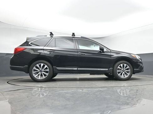 Used 2017 Subaru Outback 2.5i Touring w/ Popular Package #5A image 17