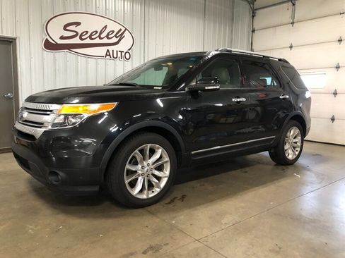 Used 2015 Ford Explorer XLT w/ Equipment Group 202A image 1