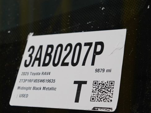 Used 2025 Toyota RAV4 XLE w/ Convenience Package AWD/4WD image 32
