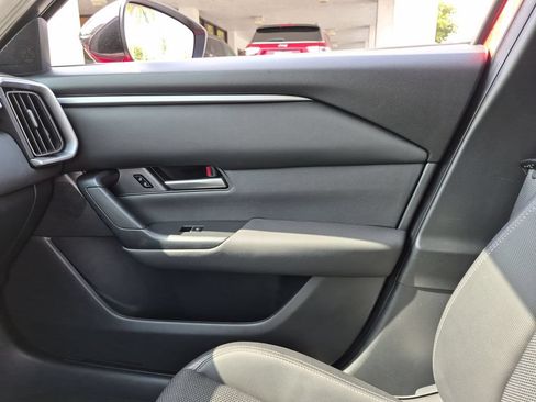 Used 2025 MAZDA CX-50 AWD 2.5 S w/ Preferred Package image 32