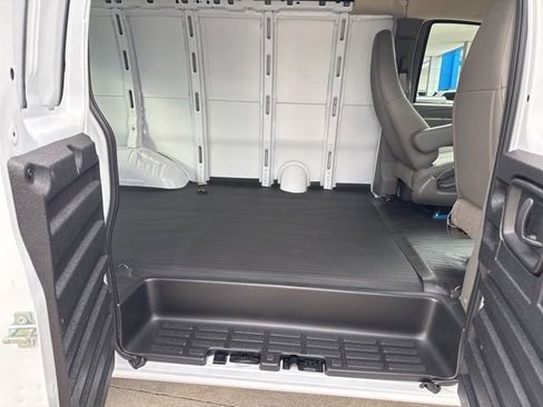 New 2025 Chevrolet Express 2500 w/ Driver Convenience Package image 42