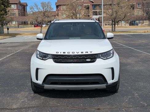 Used 2017 Land Rover Discovery HSE image 2