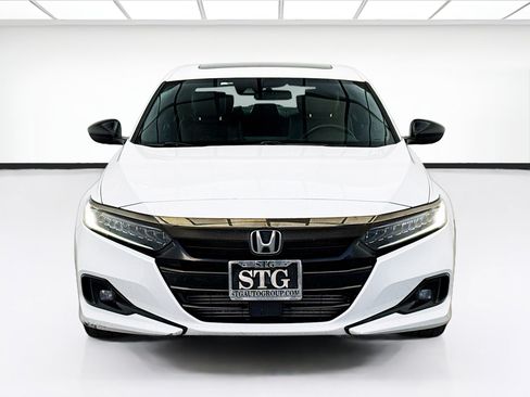 Used 2022 Honda Accord Sport image 2
