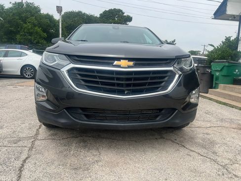 Used 2021 Chevrolet Equinox LT FWD image 2