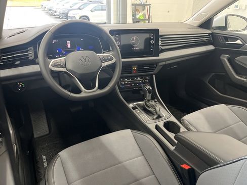 New 2026 Volkswagen Jetta SE image 10