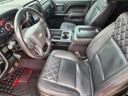 Used 2018 Chevrolet Silverado 1500 LT w/ All Star Edition AWD/4WD image 17