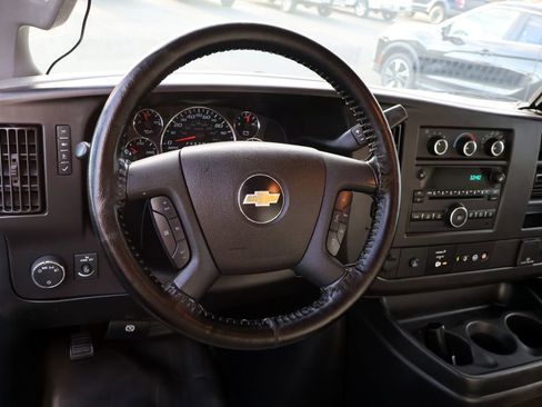 Used 2021 Chevrolet Express 3500 w/ Power Convenience Package RWD image 4