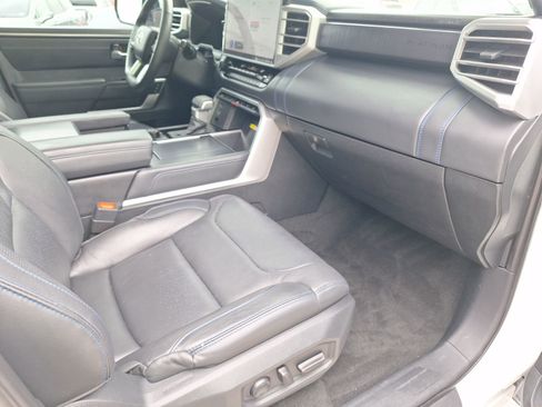 Used 2023 Toyota Sequoia Platinum AWD/4WD image 33