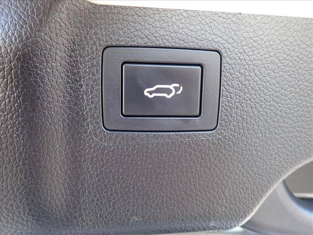 Used 2017 Hyundai Santa Fe Limited AWD/4WD image 7