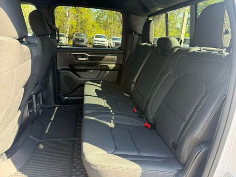 Used 2025 RAM 1500 Big Horn AWD/4WD image 7