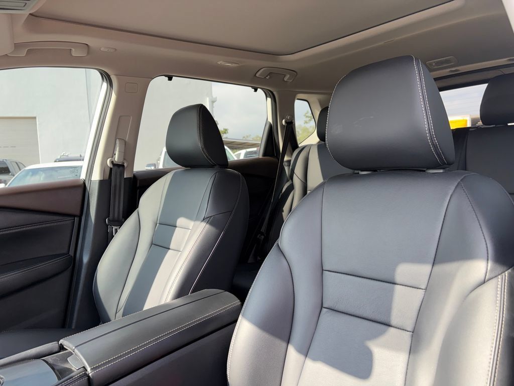 Certified 2023 Nissan Rogue SL w/ SL Premium Package FWD image 10