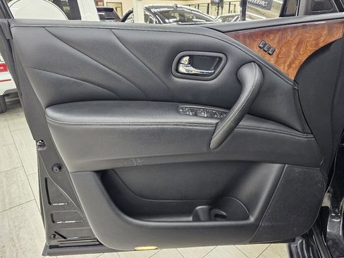 Used 2017 INFINITI QX80 4WD w/ Deluxe Technology Package image 41