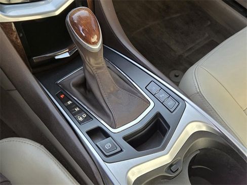 Certified 2014 Cadillac SRX Luxury w/ Driver Awareness Package image 23