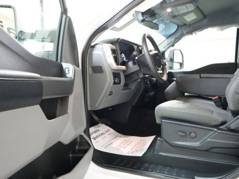Used 2026 Ford F250 XLT image 9