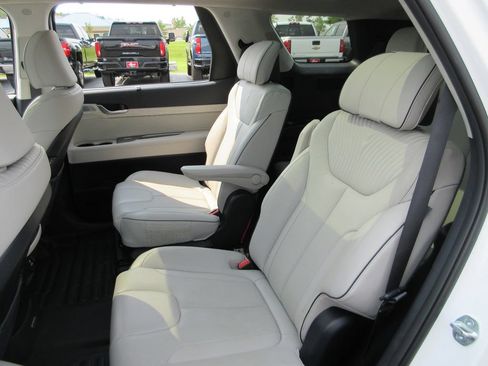 Used 2025 Hyundai Palisade Calligraphy FWD image 23