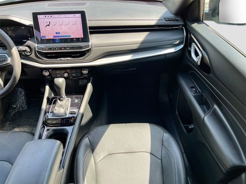 Used 2023 Jeep Compass High Altitude image 24