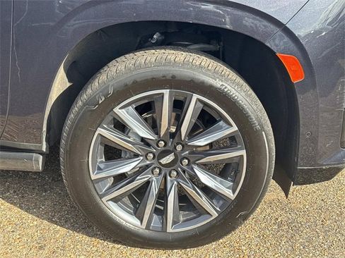 Used 2023 Cadillac Escalade Sport w/ Touring Package image 5