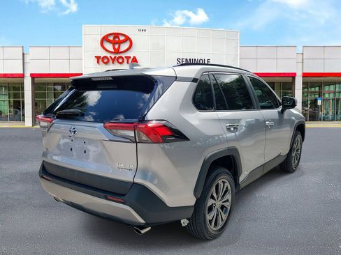 Used 2022 Toyota RAV4 Limited AWD/4WD image 3
