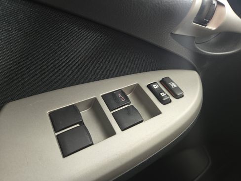 Used 2013 Toyota Corolla S w/ Premium Pkg image 28