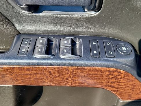 Used 2018 GMC Sierra 2500 SLE w/ SLE Fleet Convenience Package AWD/4WD image 14